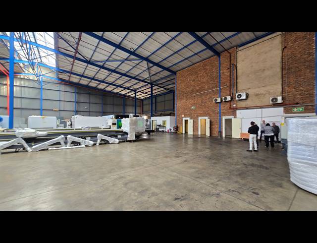 2,170M² WAREHOUSE TO LET IN SPARTAN